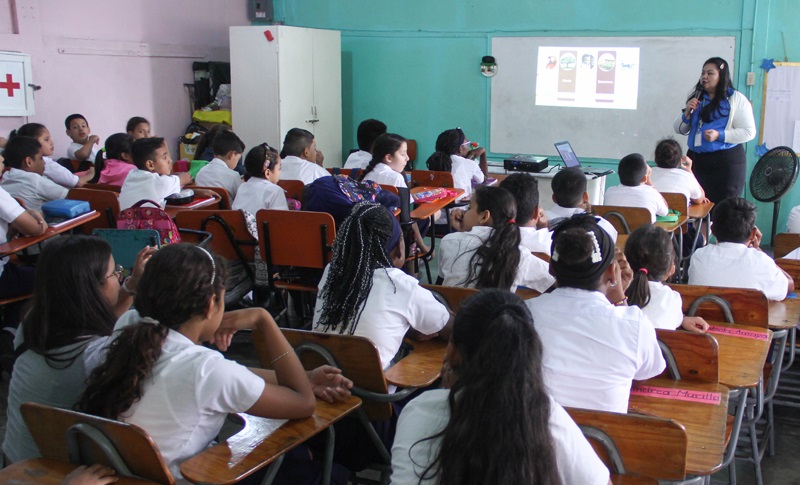  Honduras maestros clases presenciales